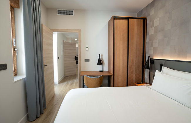 Prisma Suites - Photo 74