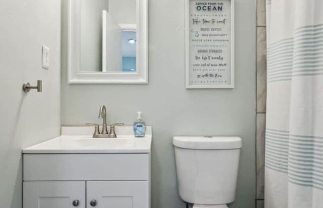 Seaside Sanctuary 4 Walk to Beach Cozy 1 1 - Foto 11