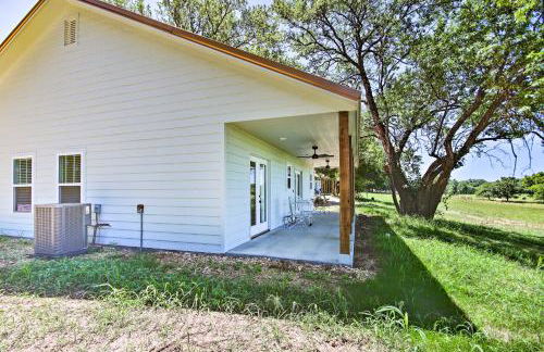 Peekaboo Water Views Lake O the Cherokees Cabin - Foto 21