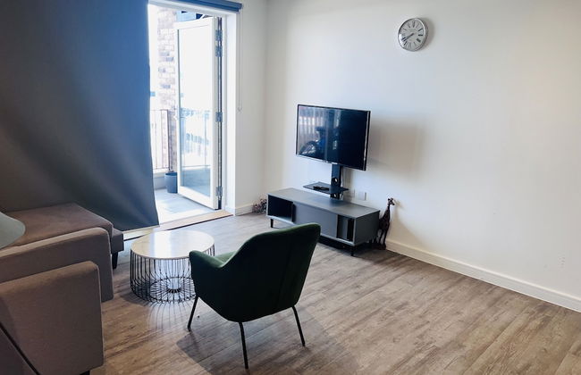 Lovely 1-bedroom With Private Balcony Near Barking - Foto 5