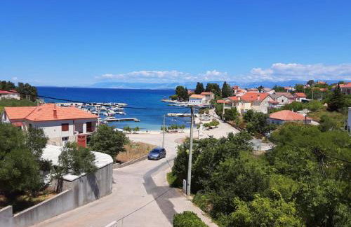 Sunshine Place by the beach - Photo 3