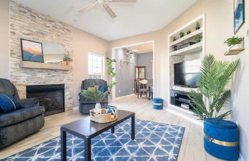 Tropical Oasis with Tiki Bar, Firepit, Seasonal Pool - Foto 35