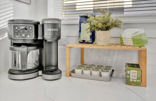 4br3ba Modern Sleeps 10 8 Minutes to Raymond James - Foto 23