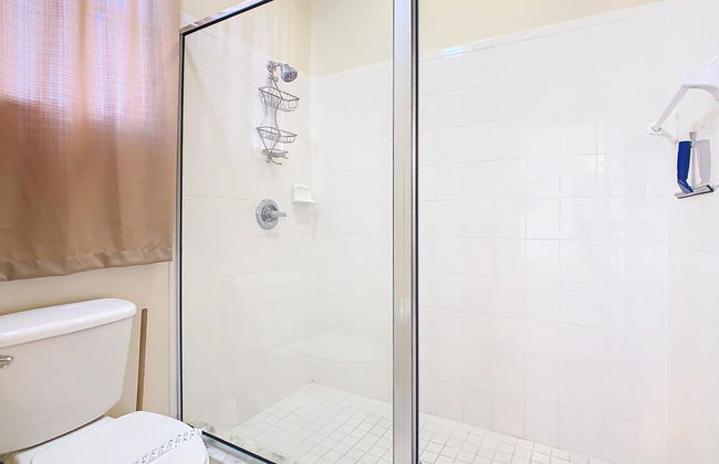 Elegant 5BR Home w Private Pool Spa Near Disney - Foto 47