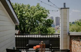 Stunning 4BR Townhome Rooftop City Views - Foto 72