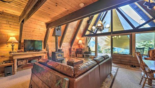 Irwin A-Frame Cabin with Deck and Mountain Views! - Foto 3