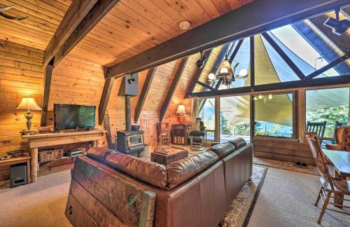 Irwin A-Frame Cabin with Deck and Mountain Views! - Foto 3