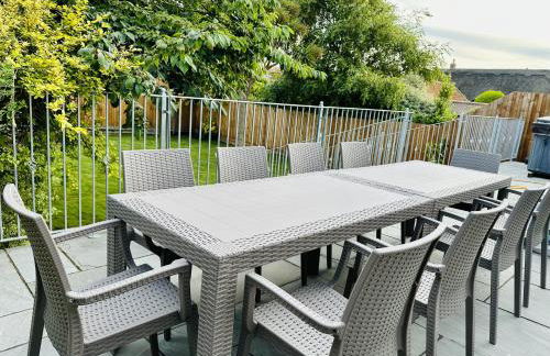 Bromholme Cottage Bacton - Sleeps 10, hot tub, close to beach - Photo 16