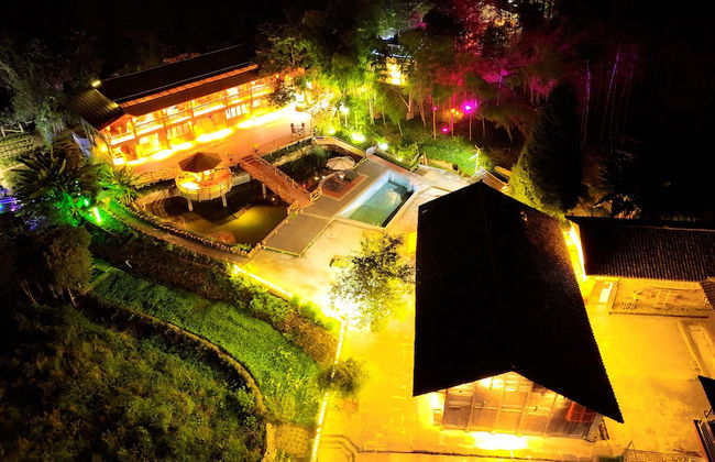 Glass Inn - Photo 29