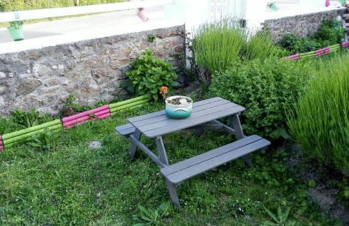 Maison de charme à Primelin avec jardin et parking privé - Foto 5