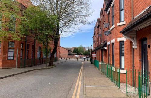 8 Bed, comfortably sleeps 10, 3 Bath house, 5 Mins Manchester Centre - Foto 17