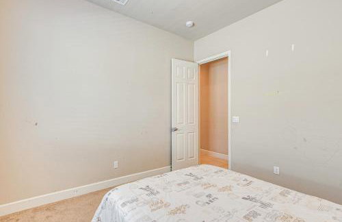 Beautiful Bakersfield Home about 8 Mi to Downtown! - Photo 18