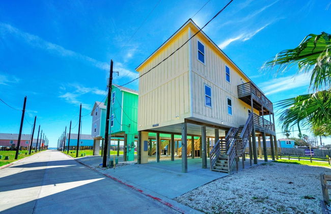 6bdr, Balcony w/ Bay View, Shared Pool + Boat Dock Keeper Red by Avantstay - Foto 38