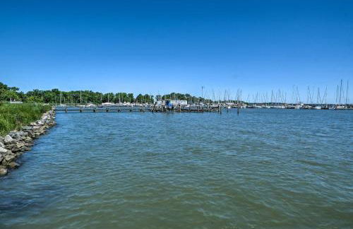 Coastal Edgewater Home with Private Hot Tub! - Foto 42