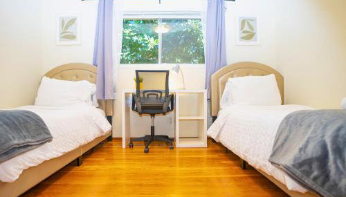 Central 3BR Home Steps from Castro St - Foto 4