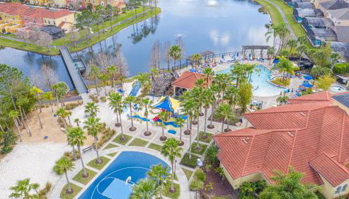 Disney Dream with Hot Tub, Pool, Xbox, Games Room, Lakeview, 10 min to Disney, Clubhouse - Foto 4