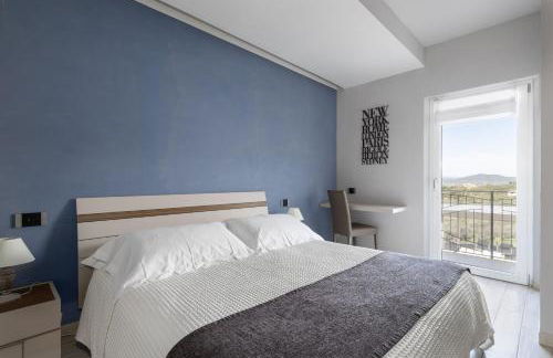 Villa Acquaviva with Panoramic, Private Pool and Gym - by PosarelliVillas - Foto 41