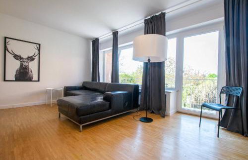 Tolstov Apartments - 1 , 3 and 4 Room Apartments - 20 min Messe DUS & Airport DUS - Foto 40