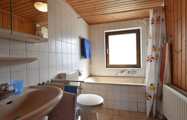 Charming Apartment in Pugholz Near Sea - Photo 8