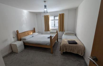 2 Bedroom 2 Bath Apartment, sleeps 4, Town Centre - Foto 7