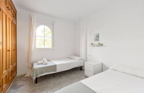 Alvarito Playa Marbella front beach apartment - Photo 17