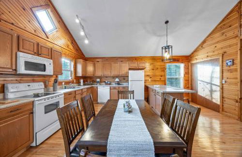 Mountain Cabin Fireplace Views Fire Pit - Foto 24