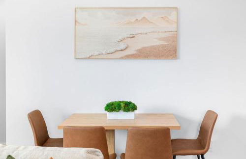 New-Dog Friendly,Hot Tub, Fire-pit, 1 mile to DTWN - Foto 5