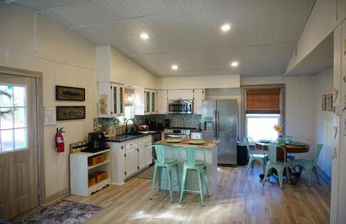 Anna Maria Island Tree House - Photo 2