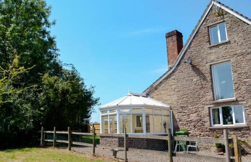 The Coach House - Photo 20