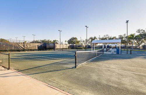 6 Mi to Caspersen Beach! Country Club Condo - Foto 33