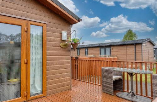 Family Luxury York Cabin Retreat with hot tub - Foto 17