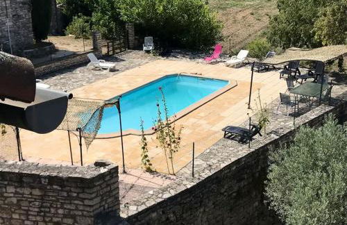 Maison charmante à Orgnac-l'Aven avec piscine partagée. - Photo 26