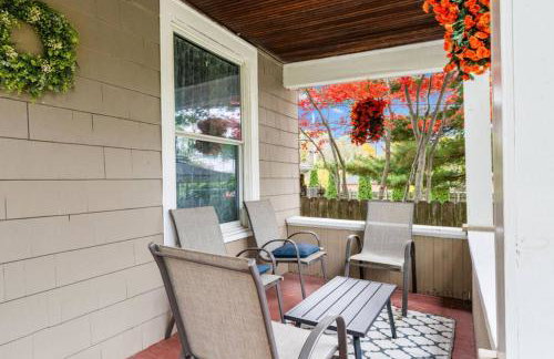 3BR Family Home • 1 mile to Niagara Falls USA - Foto 3