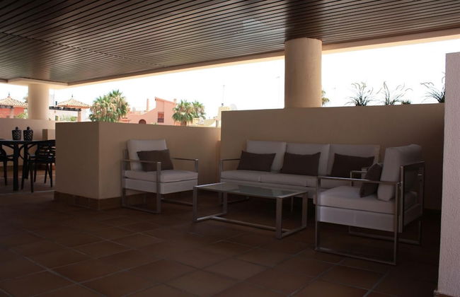 Apartment with Private Swimming Pool - Photo 12