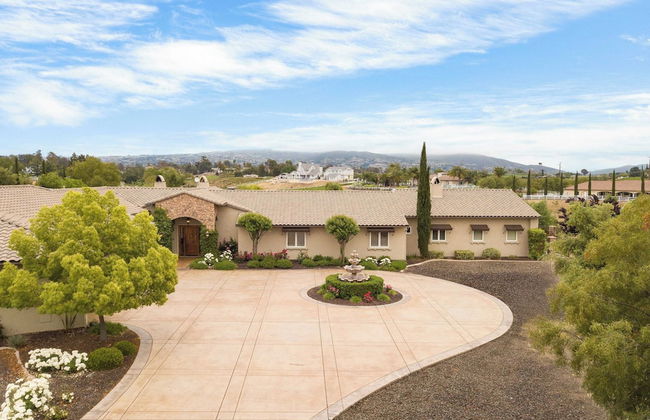 Secluded Estate Exclusive Views of Wine Country + Private Home Theater Twilight Vines by Avantstay - Foto 37