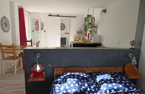 Studio indépendant terrasse entre mer et collines - Foto 7