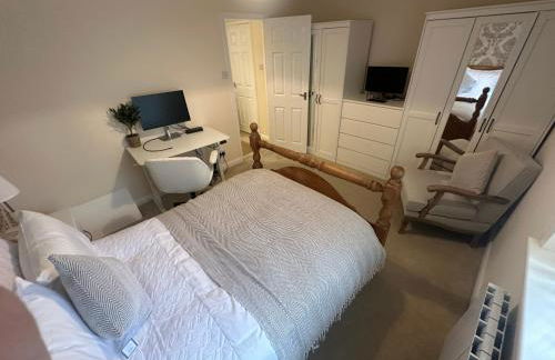 Cosy 2 Bed House near Birmingham Airport & NEC - Foto 4