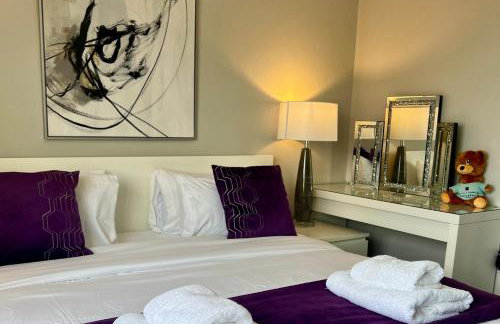 Ultra Modern large 4 bed executive home Durham - Photo 35