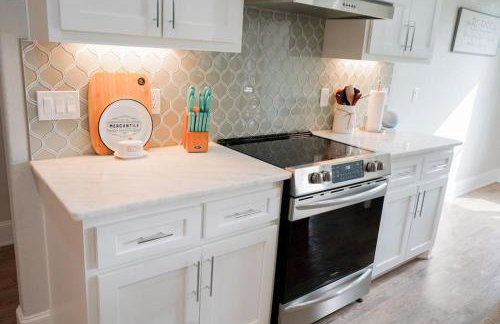 The Haven on Loveless Street with Game Room - Foto 46