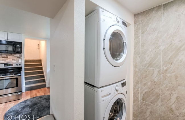 2BR Comfy Condo & Cute Patio Broadmoor Area - Foto 20