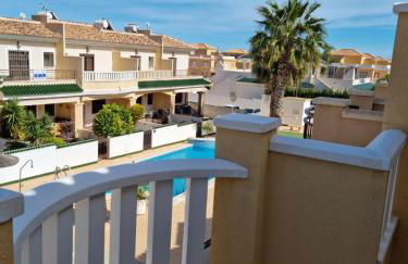 AGRADABLE ADOSADO CON PISCINA - Photo 8