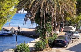 By the sea - Foto 20