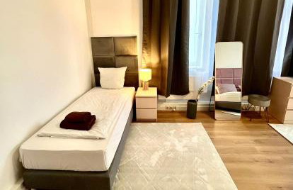 BIG New 7Rooms City Center APARTMENTS and Suites - Foto 29