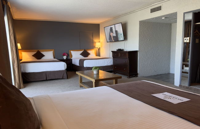 Divya Sutra Plaza and Conference Centre, Vernon, BC - Foto 9