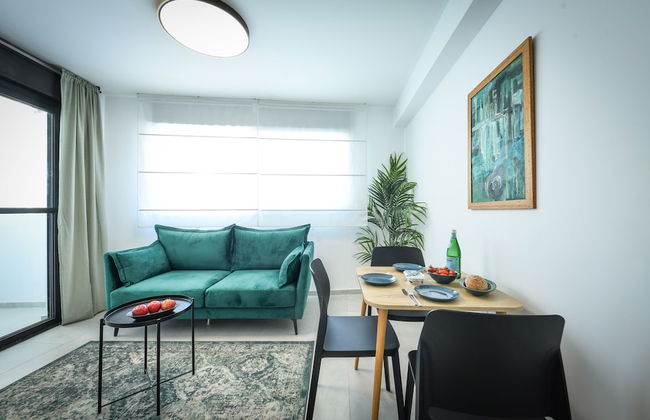 Charming Apt at the Artsy TelAviv Center - Photo 10