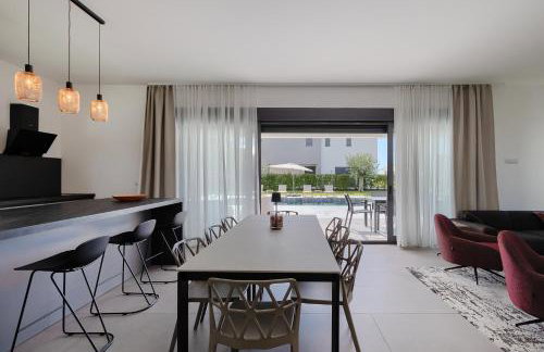 Villa BB Rapsody 10 with heated salt water pool - Foto 12