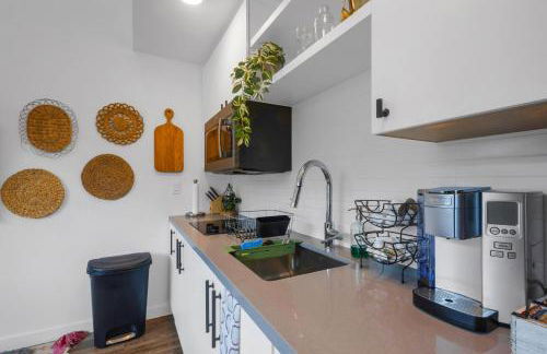 Austin Stylish Studio - Foto 78