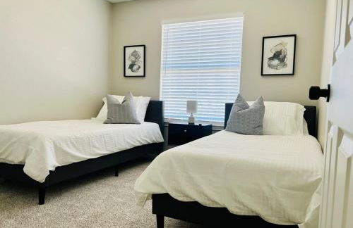 6 Bedroom Home with Pool, Centrally Located - Foto 3