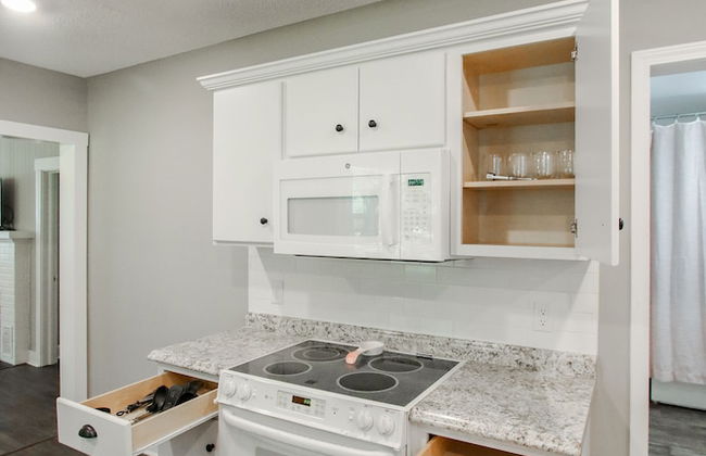 Historic Cottage for 6 Porch swing Pets - Foto 22