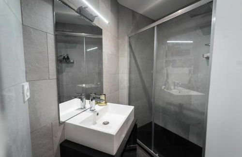 Loft 150 m2 Jacuzzi, Sauna et Massage - Photo 17